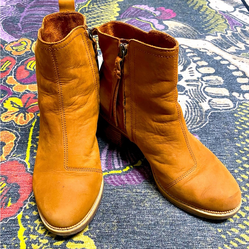 TOMS Smooth Waxy Women’s Marina Booties